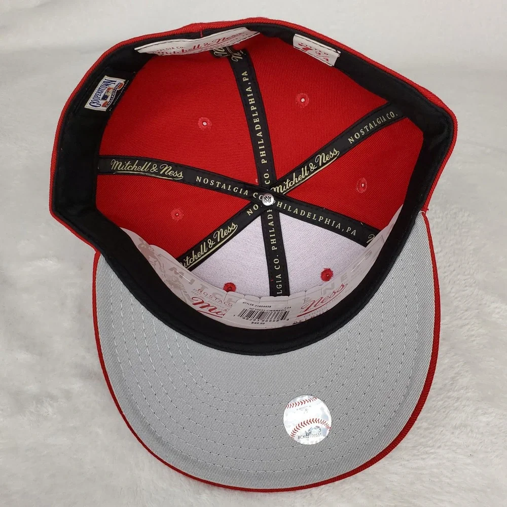 Chicago White Sox Mitchell & Ness MLB Fitted 7 3/4 Liberty Fit Hat‎ Cap Red NWT